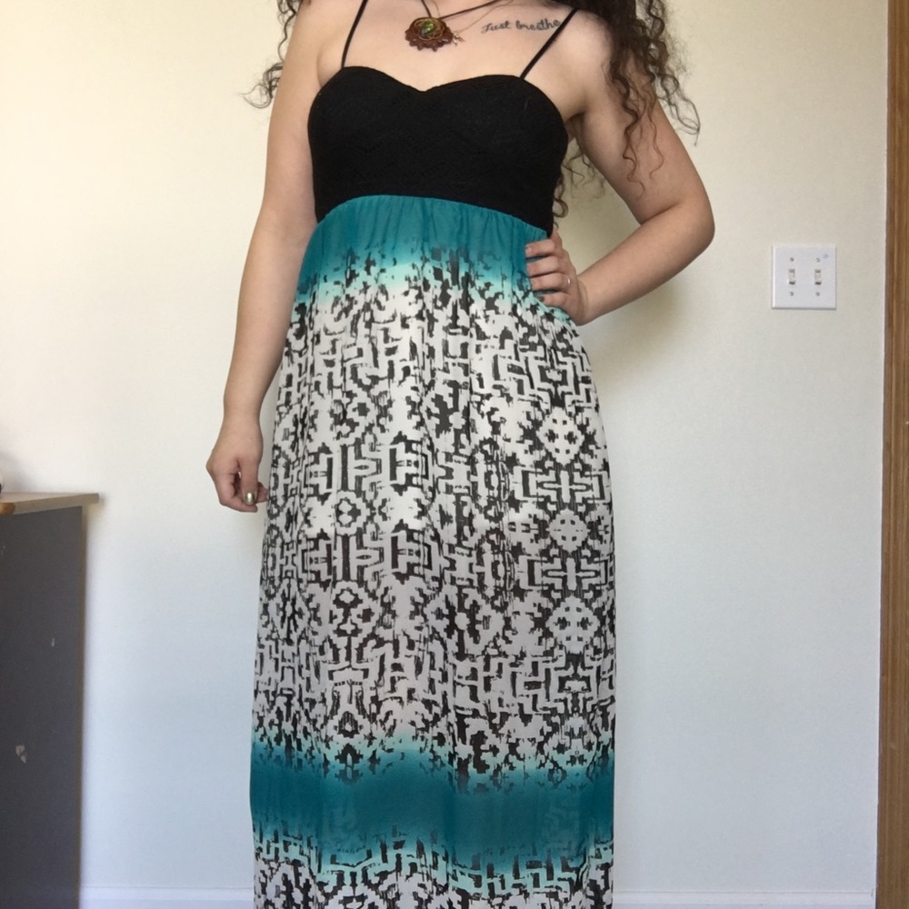 Patterned dress - Picture 2 of 4